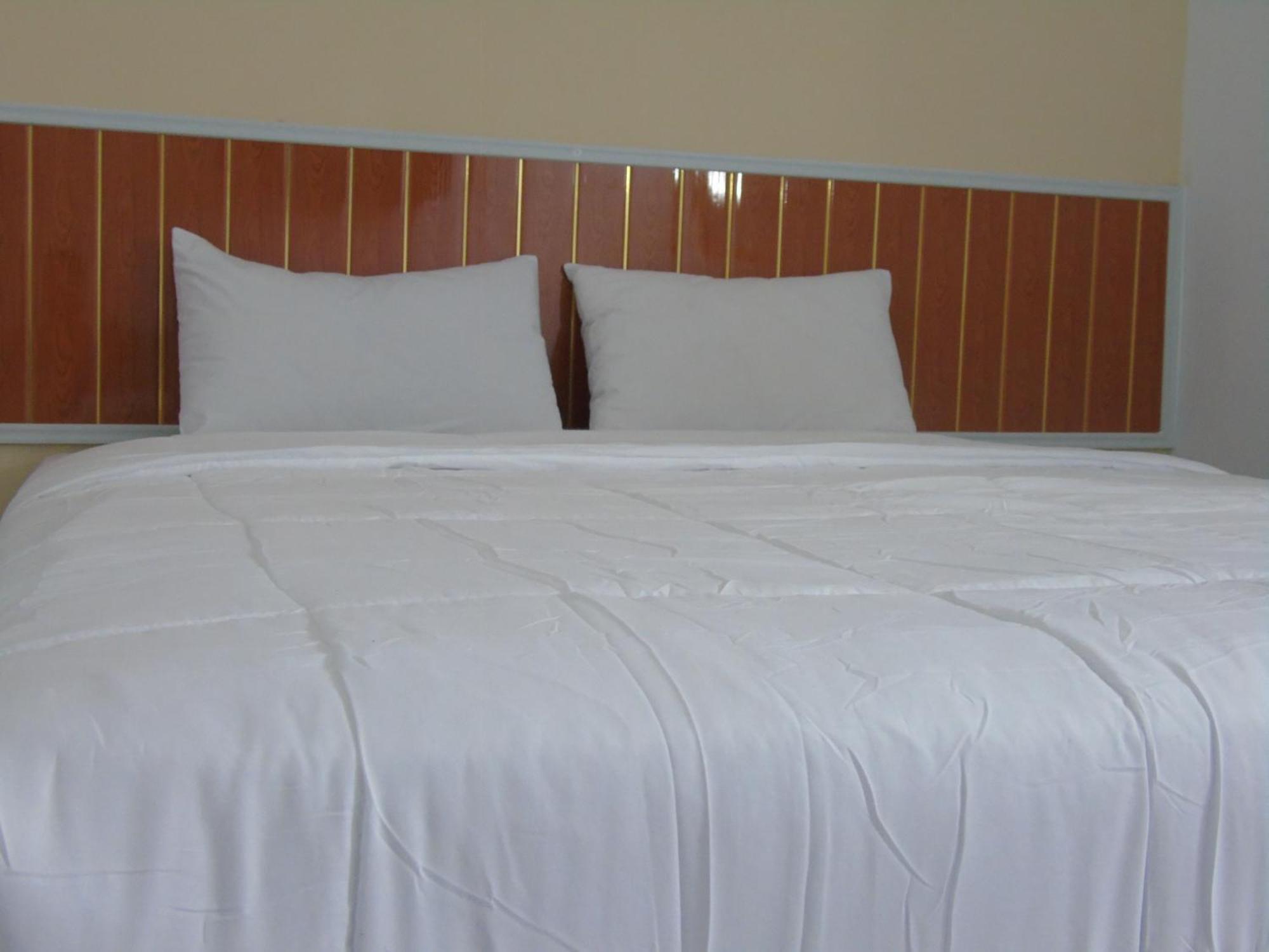 Hotel Permata Zamrud Cirebon Room photo